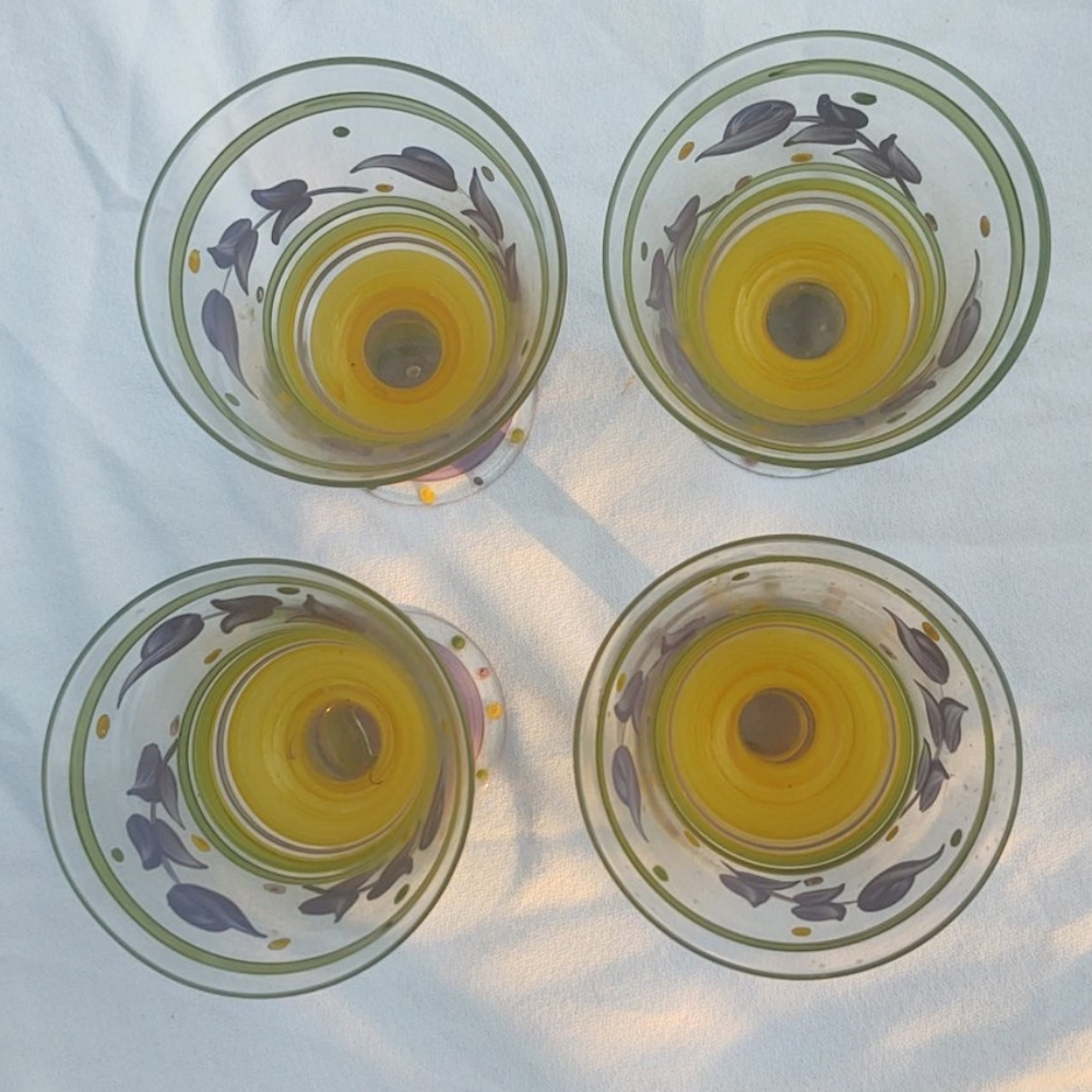 Hand Painted Glasses ⭐⭐⭐⭐⭐ - Picture 3 of 5